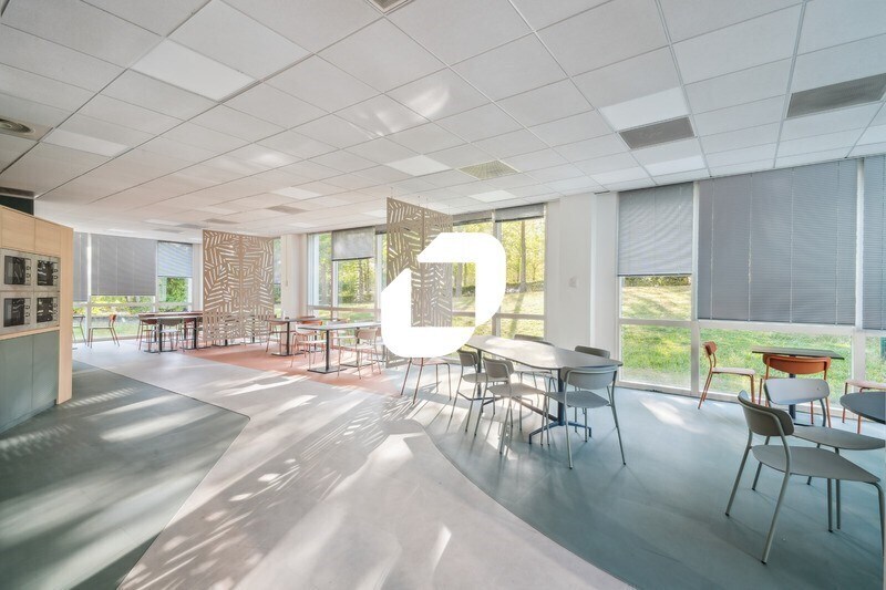 Bureau dans Roissy-en-France à louer Photo de l’immeuble– Image 1 sur 21
