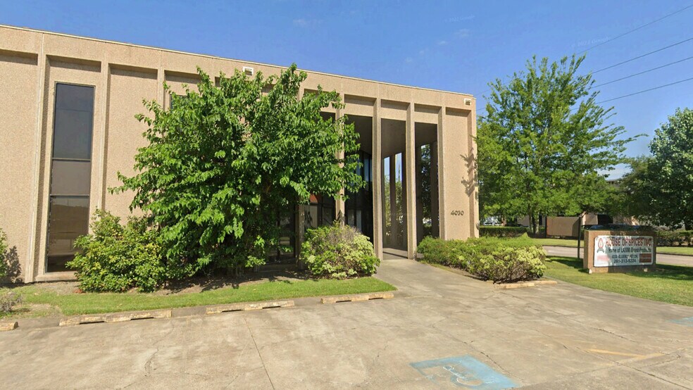 4030 Bluebonnet Dr, Stafford, TX à louer - Photo de l’immeuble – Image 3 sur 4