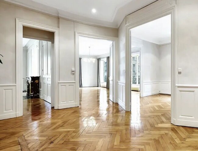 Plus de détails pour 36 Rue Godot De Mauroy, Paris - Bureau à louer