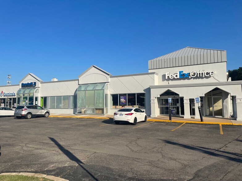 5433-5439 Johnson Dr, Mission, KS à louer - Photo de l’immeuble – Image 2 sur 9