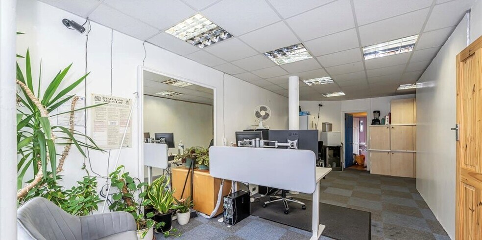 134-136 West End Ln, Londres à louer - Photo de l’immeuble – Image 3 sur 6