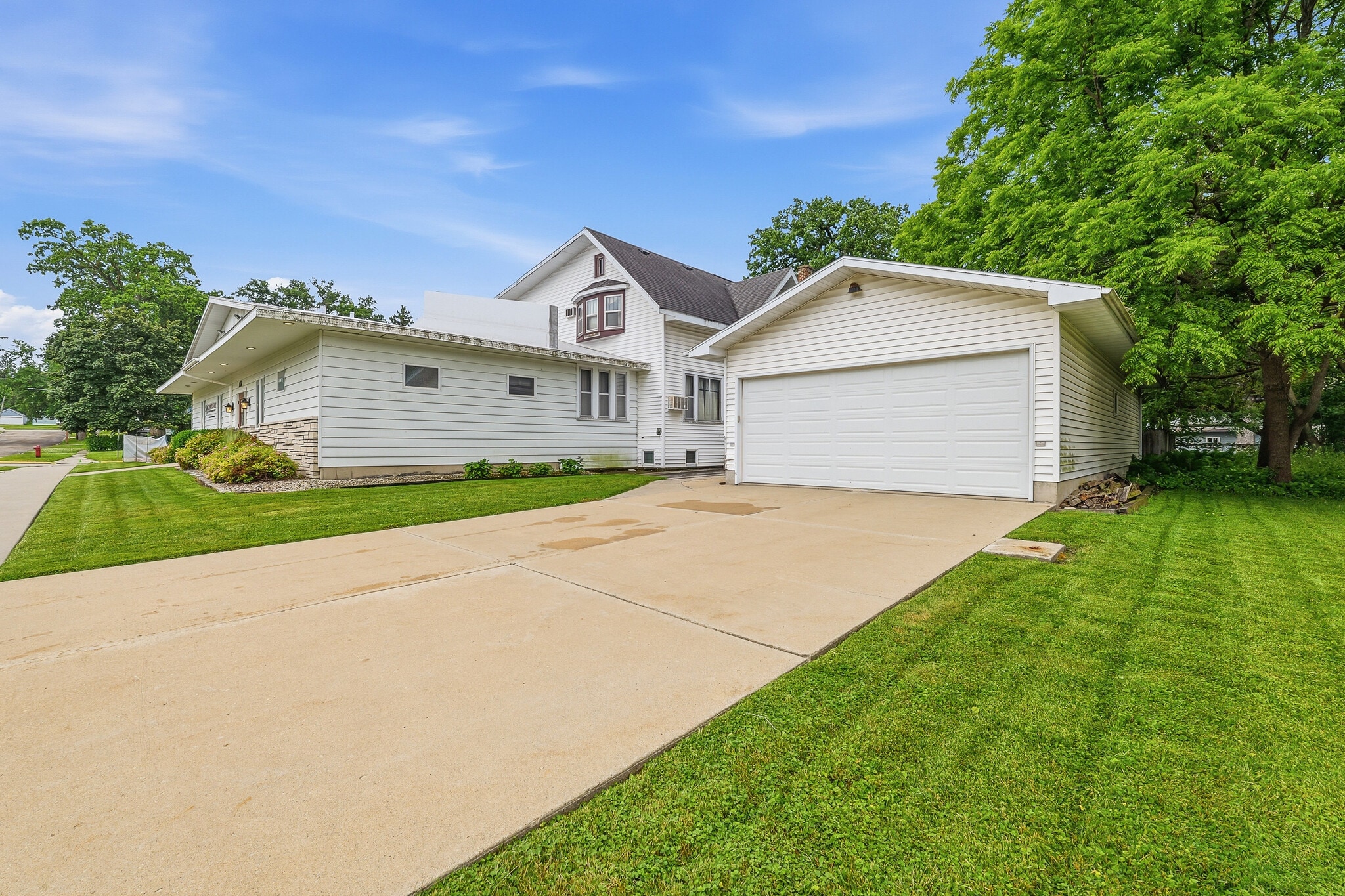 181 S Main St, Markesan, WI à vendre Photo principale– Image 1 sur 70