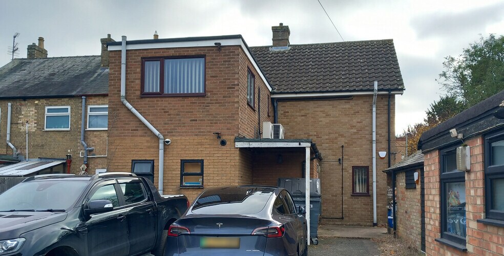 176-176a High St, Cottenham à vendre - Photo de l’immeuble – Image 3 sur 6