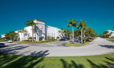12200 NW 25th St, Miami, FL à louer Photo intérieure– Image 1 sur 1