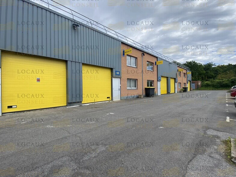 Local d’activités dans SAINT-OUEN-L'AUMONE à louer - Photo de l’immeuble – Image 1 sur 8