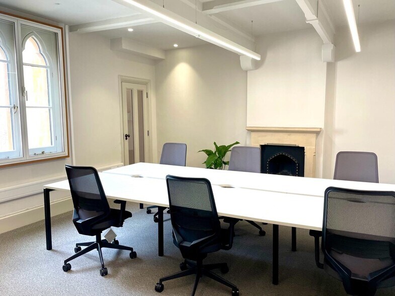 4-8 The Sanctuary, Londres à louer - Photo intérieure – Image 3 sur 11