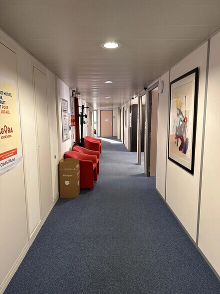 Bureau dans Angers à louer - Photo de l’immeuble – Image 3 sur 4