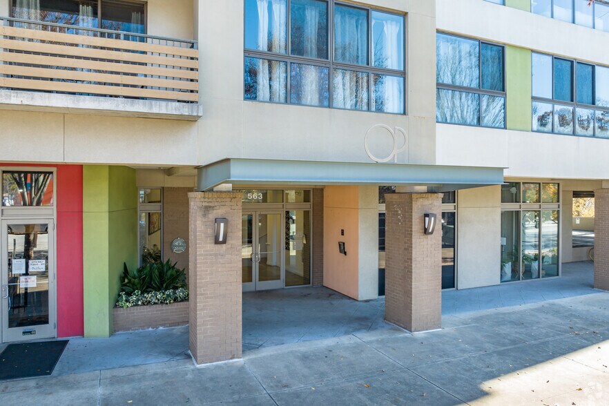 563 Memorial Dr SE, Atlanta, GA à louer - Photo de l’immeuble – Image 2 sur 6