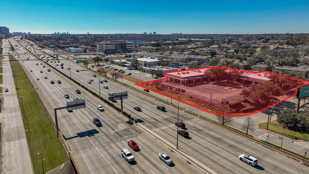 11411 N Central Expy, Dallas, TX à louer - Photo de l’immeuble – Image 2 sur 2