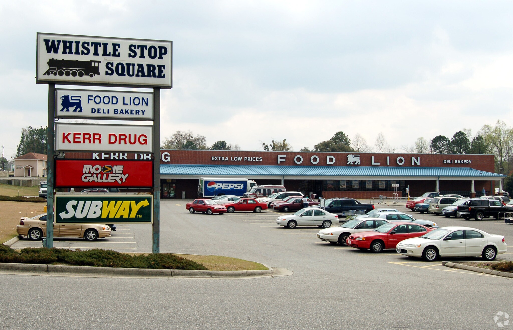 801-819 W Hamlet Ave, Hamlet, NC à louer Photo principale– Image 1 sur 2