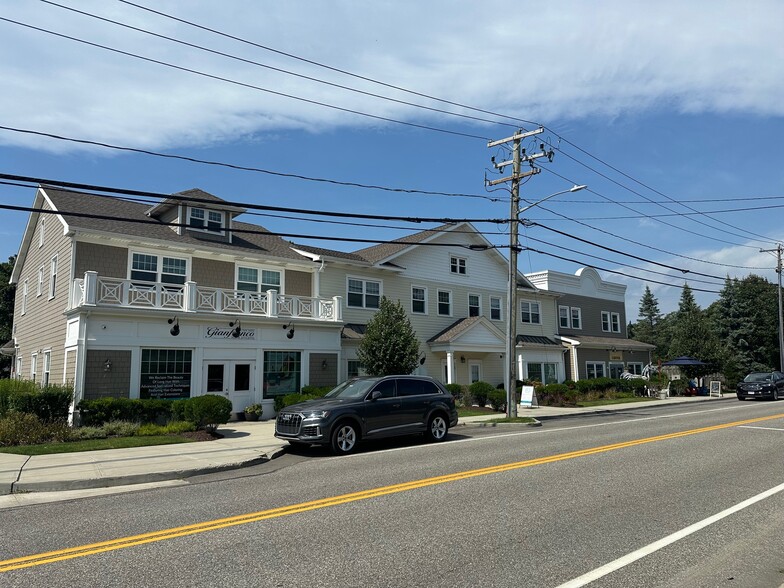 41 N Phillips Ave, Speonk, NY à louer - Photo de l’immeuble – Image 3 sur 10