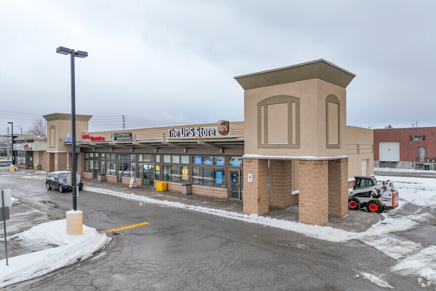 7357 Woodbine Ave, Markham, ON à louer - Photo de l’immeuble – Image 3 sur 5