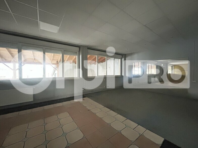 Bureau dans Limoges à louer - Photo de l’immeuble – Image 3 sur 6