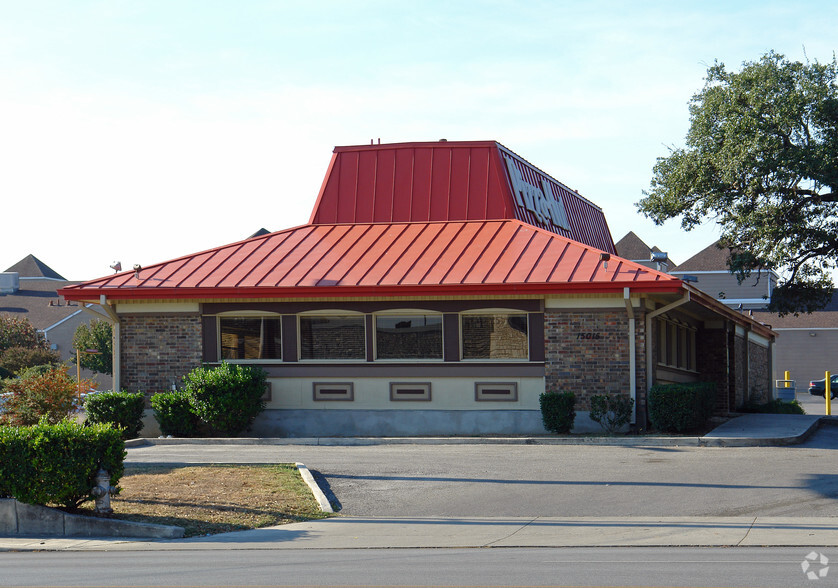 15045 Jones Maltsberger Rd, San Antonio, TX à louer - Photo de l’immeuble – Image 1 sur 5