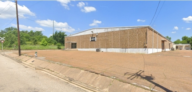 1110 W Washington St, Paris, TX à louer Photo de l’immeuble– Image 1 sur 8