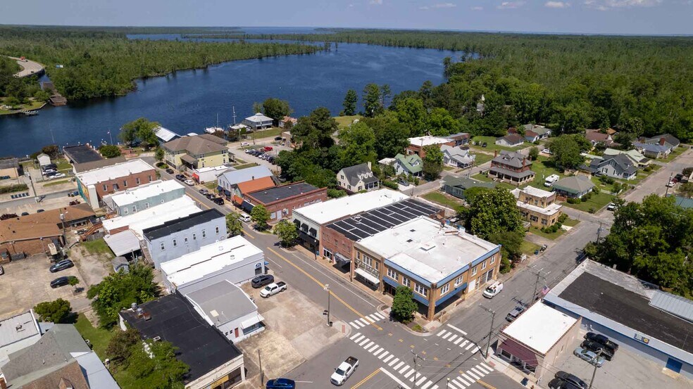 302 Main St, Columbia, NC à vendre - Photo de l’immeuble – Image 3 sur 47