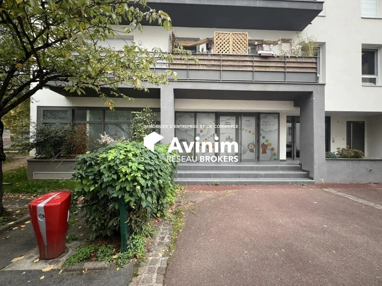 Local commercial dans Orsay à vendre - Photo de l’immeuble – Image 1 sur 21