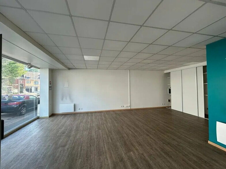 Local commercial dans Mons-en-Baroeul à louer - Photo de l’immeuble – Image 2 sur 5
