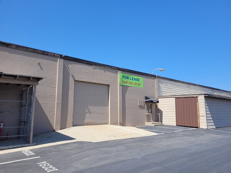 1009-1033 Brooks St, Ontario, CA à louer - Photo de l’immeuble – Image 1 sur 26