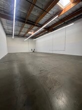 801 S DuPont Ave, Ontario, CA à louer Photo intérieure– Image 2 sur 4