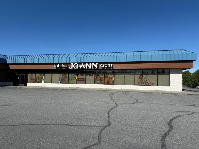 1830 E Parks Hwy, Wasilla, AK à louer - Photo de l’immeuble – Image 3 sur 6