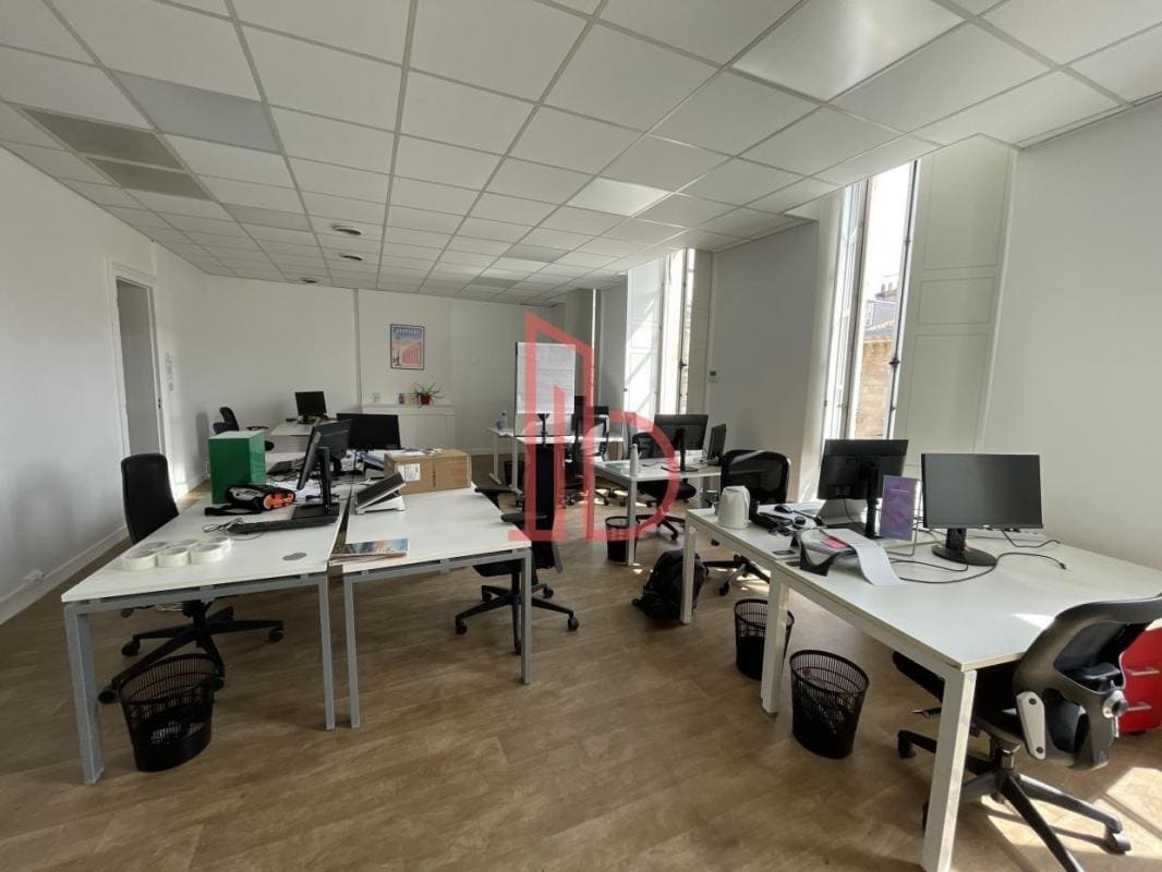 Bureau dans Bordeaux à louer Photo intérieure– Image 1 sur 6