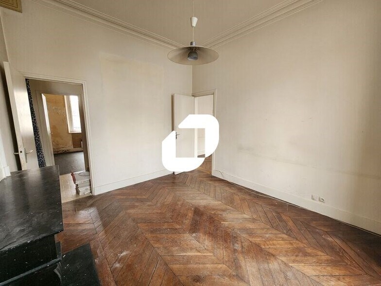Bureau dans Versailles à vendre - Photo intérieure – Image 2 sur 6