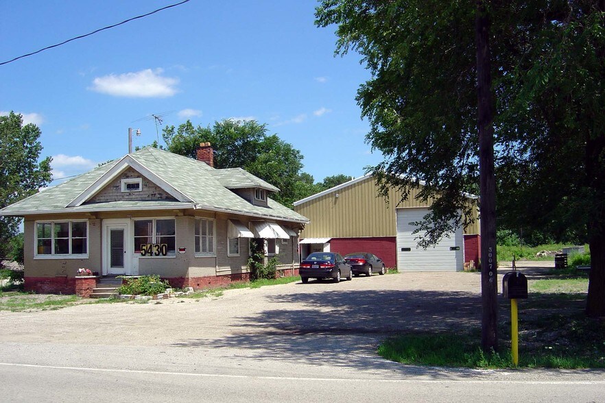 5430 Stickney Ave, Toledo, OH à louer - Photo de l’immeuble – Image 2 sur 10