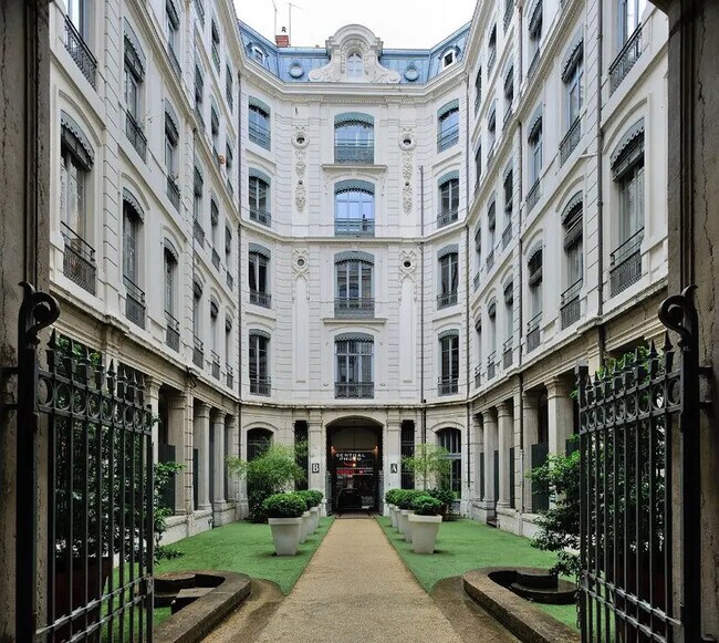 Plus de détails pour 21 Rue D'Algerie, Lyon - Bureau à louer