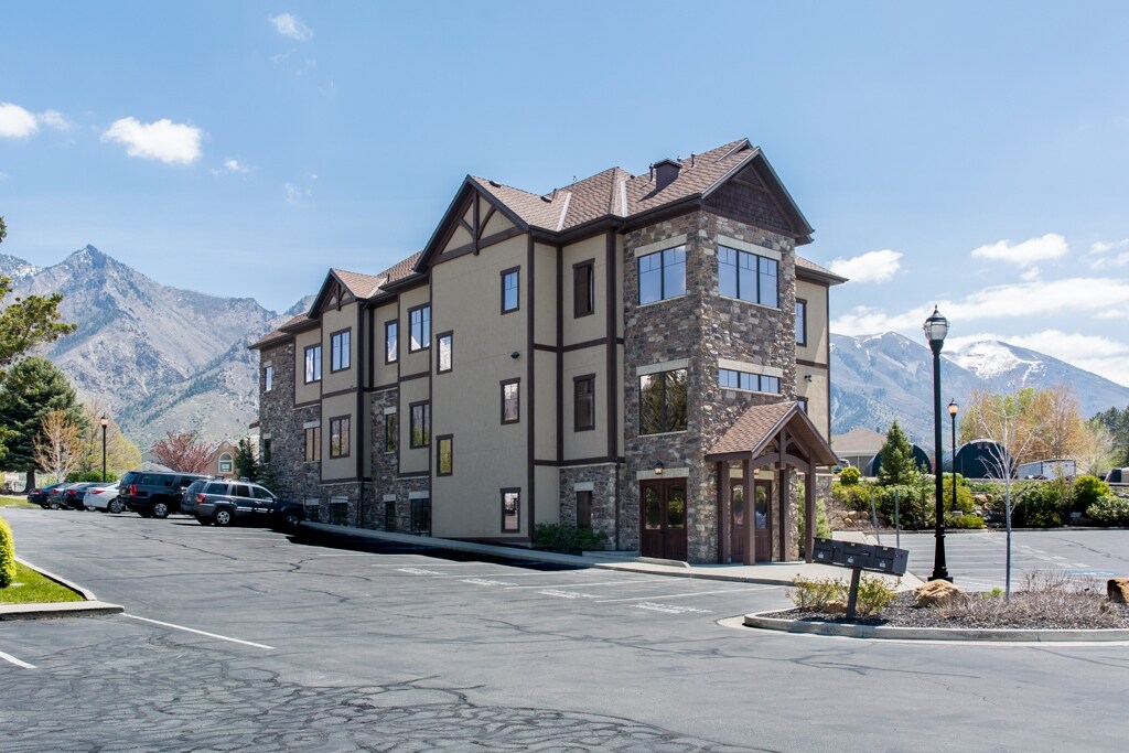 155 W Canyon Crest Rd, Alpine, UT à vendre Photo de l’immeuble– Image 1 sur 10