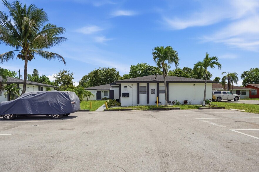 6032 SW 25th St, Miramar, FL à vendre - Photo de l’immeuble – Image 3 sur 22