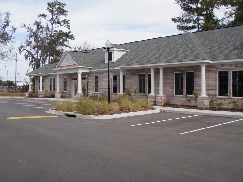 130 Tibet Ave, Savannah, GA à louer - Photo de l’immeuble – Image 2 sur 10