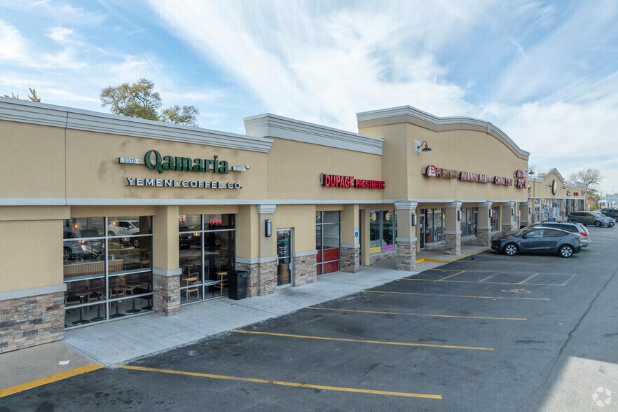 95-129 E Roosevelt Rd, Lombard, IL à louer - Photo de l’immeuble – Image 3 sur 6