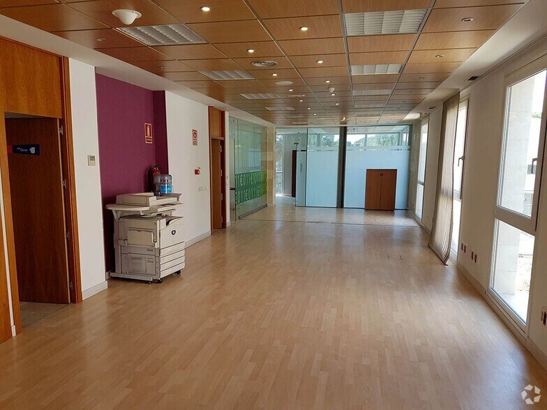 Bureau dans Pozuelo de Alarcón, Madrid à vendre - Photo de l’immeuble – Image 3 sur 9