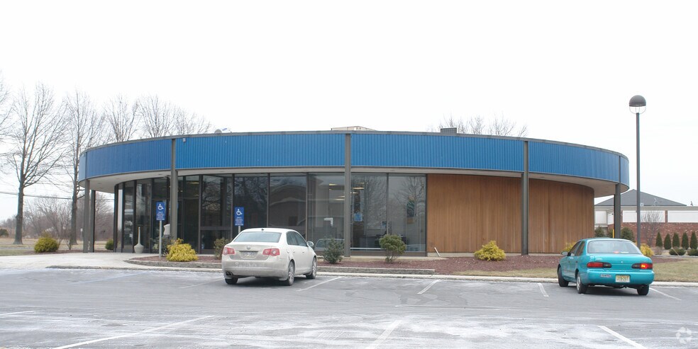620 E Rt 33, Hightstown, NJ à vendre - Photo principale – Image 1 sur 15