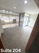 6500 University Ave, Windsor Heights, IA à louer Photo intérieure– Image 2 sur 7