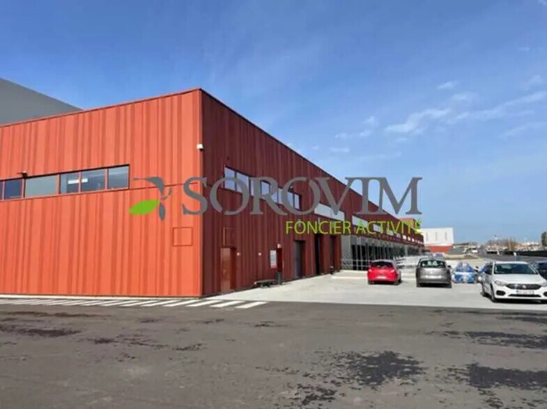 Local d’activités dans Lyon à louer - Photo de l’immeuble – Image 2 sur 7