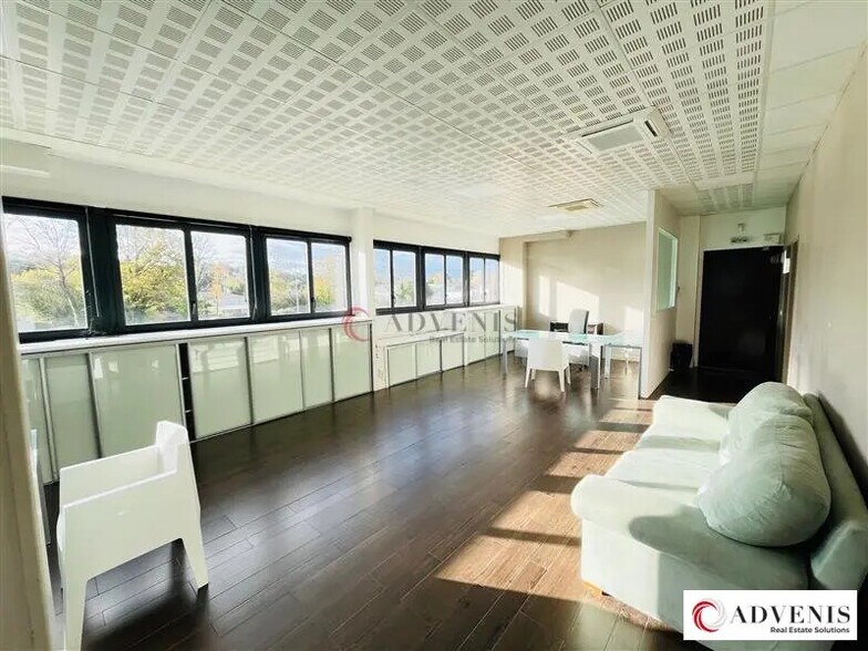 Bureau dans Mérignac à louer - Photo de l’immeuble – Image 1 sur 8