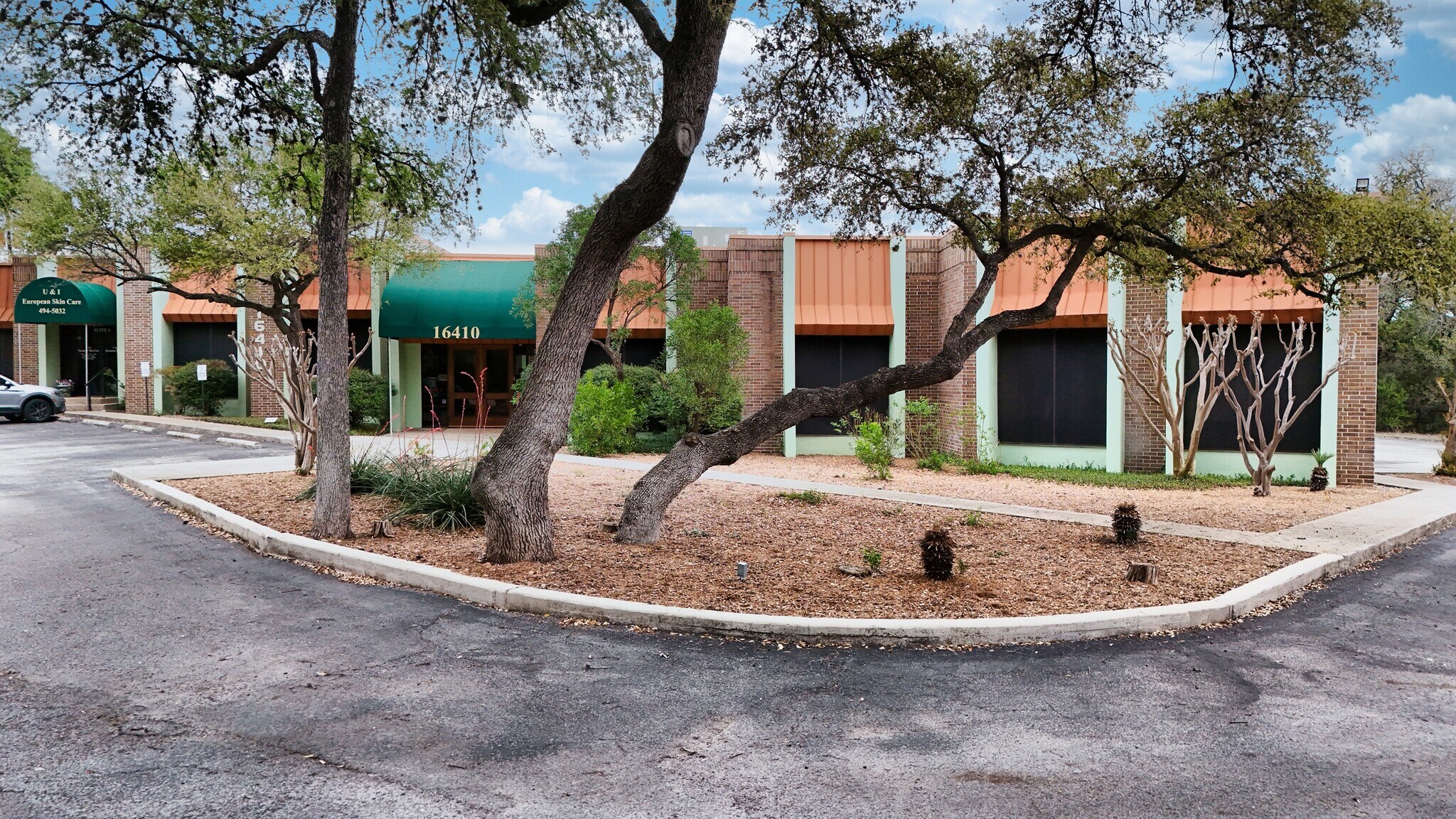 16410 Blanco Rd, San Antonio, TX à louer Photo de l’immeuble– Image 1 sur 9
