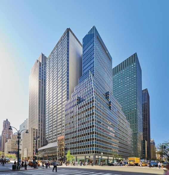 655 Third Ave, New York, NY à louer - Photo de l’immeuble – Image 1 sur 6