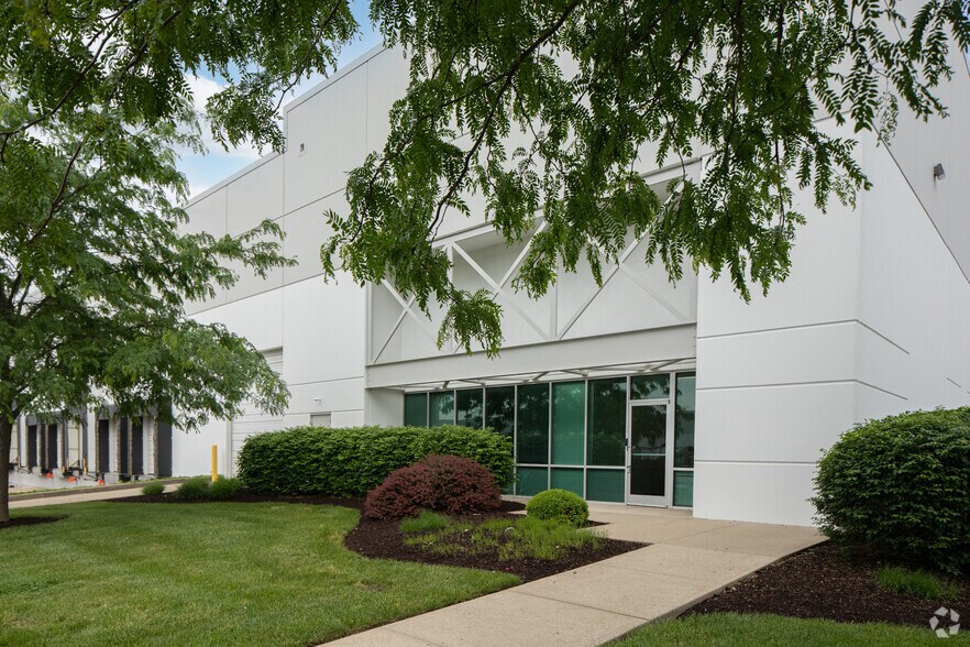1107-1133 Aviation Blvd, Hebron, KY à louer - Photo de l’immeuble – Image 2 sur 5