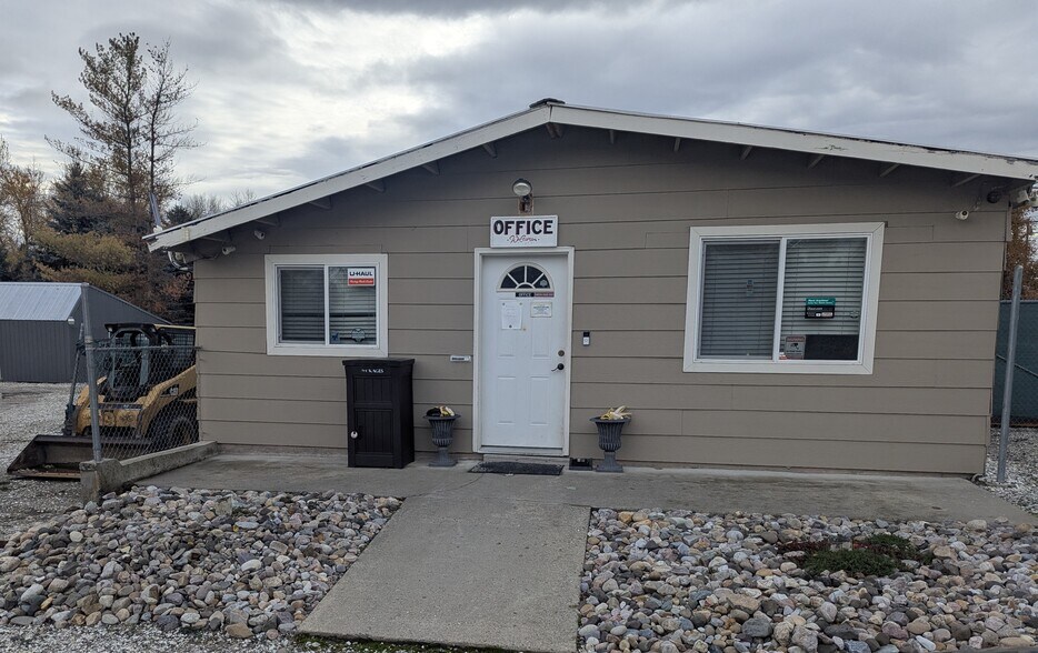 2194-2198 Sand Canyon Rd, Chewelah, WA à vendre - Photo de l’immeuble – Image 3 sur 4