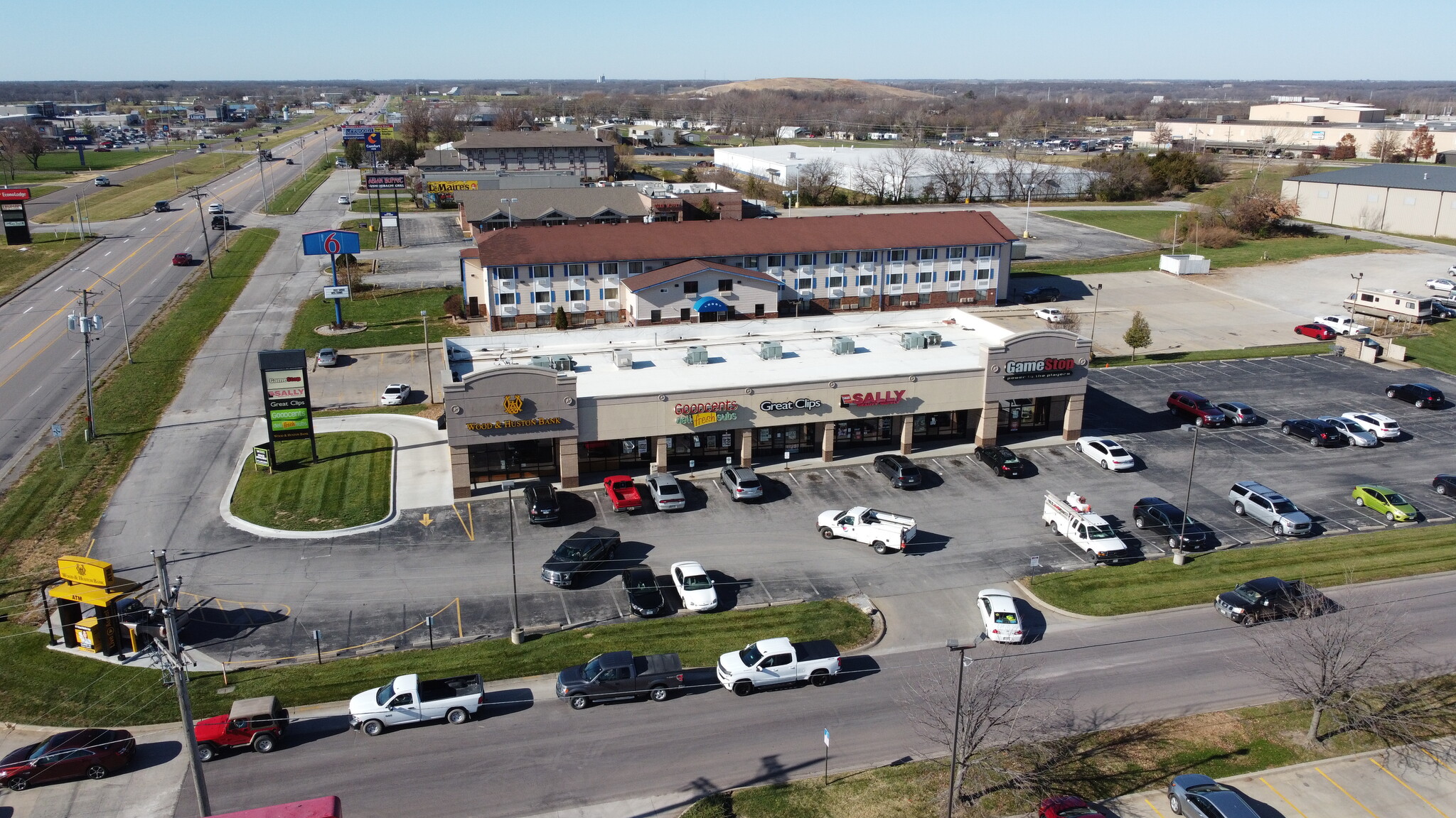 3400 W Broadway Blvd, Sedalia, MO à louer Photo de l’immeuble– Image 1 sur 8