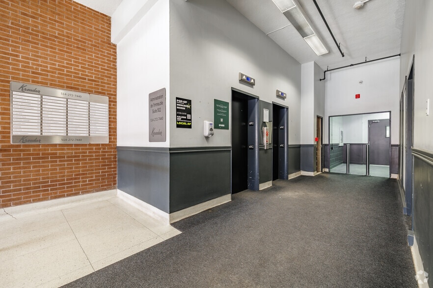 5550 Rue Fullum, Montréal, QC à louer - Hall d’entrée – Image 3 sur 18