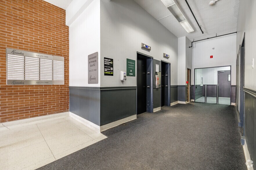 5550 Rue Fullum, Montréal, QC à louer - Hall d’entrée – Image 2 sur 17