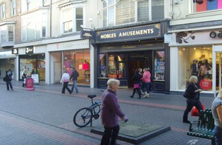 Plus de détails pour 77-79 Linthorpe Rd, Middlesbrough - Local commercial à louer
