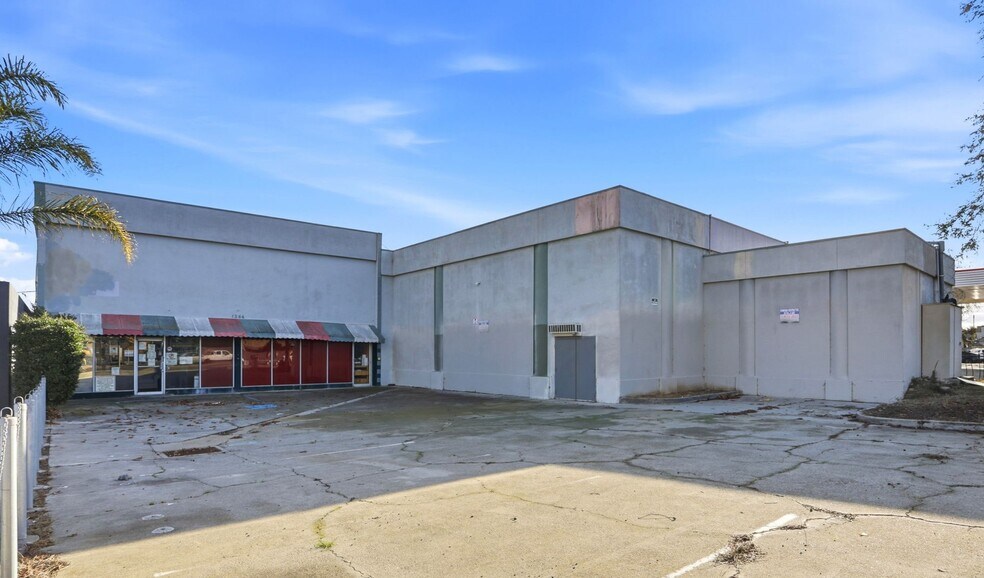 1266 E Julian St, San Jose, CA à vendre - Photo principale – Image 1 sur 32