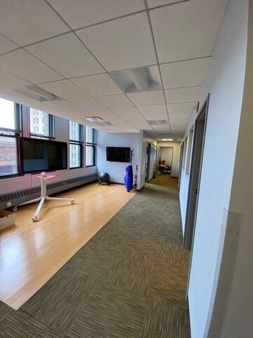 111 N Wabash Ave, Chicago, IL à louer Photo intérieure– Image 1 sur 12