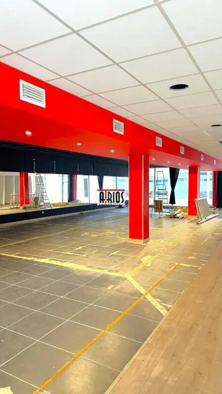 Plus de détails pour Local commercial à vendre