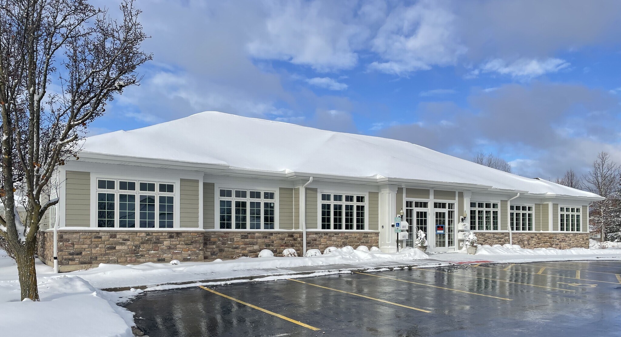 402 Fox Gln, Barrington, IL à louer Photo de l’immeuble– Image 1 sur 14